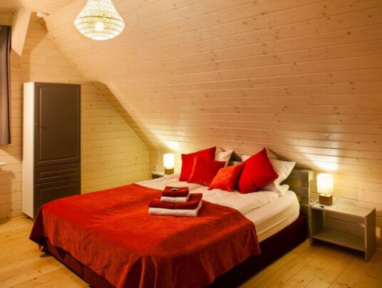 BIEDRONKI - Galeria, zdjęcie: pokoje nad jeziorem Serwy - SIRVIS - Suwalszczyzna