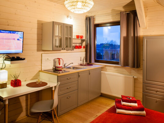 BIEDRONKI - Galeria, zdjęcie: pokoje nad jeziorem Serwy - SIRVIS - Suwalszczyzna