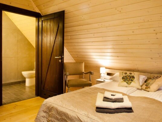 SÓWKI - Galeria, zdjęcie: pokoje nad jeziorem Serwy - SIRVIS - Suwalszczyzna